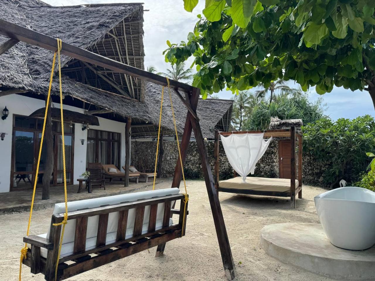 Bitcoin Zanzibar Hotel 2*